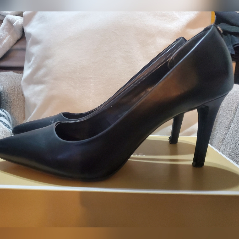 Michael Michael Kors Dorothy Flex Leather Pump